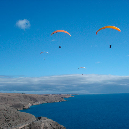 Un vuelo en parapente como regalo de cumpleaños